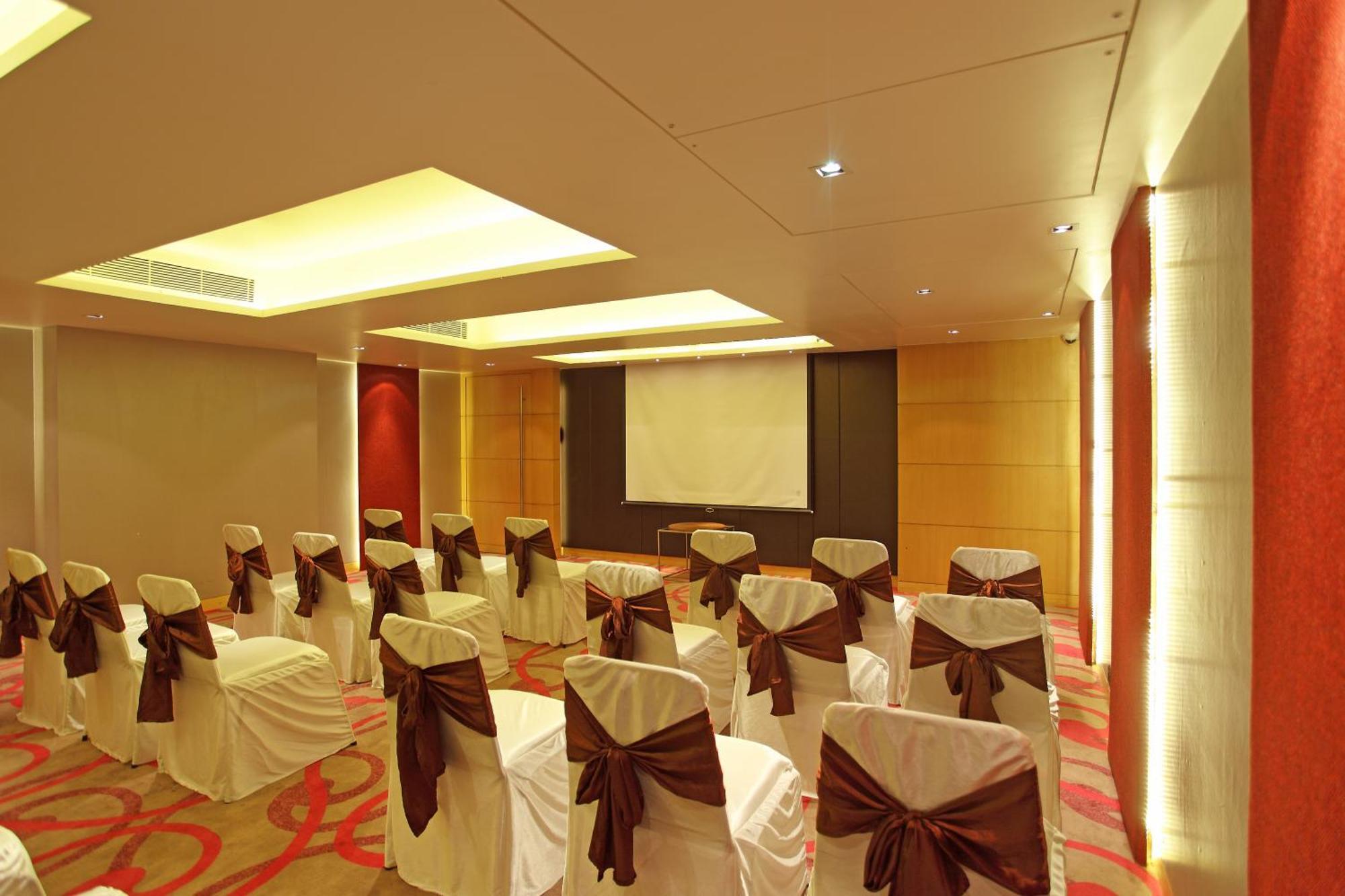 Comfort Inn Legacy Rajkot Business billede