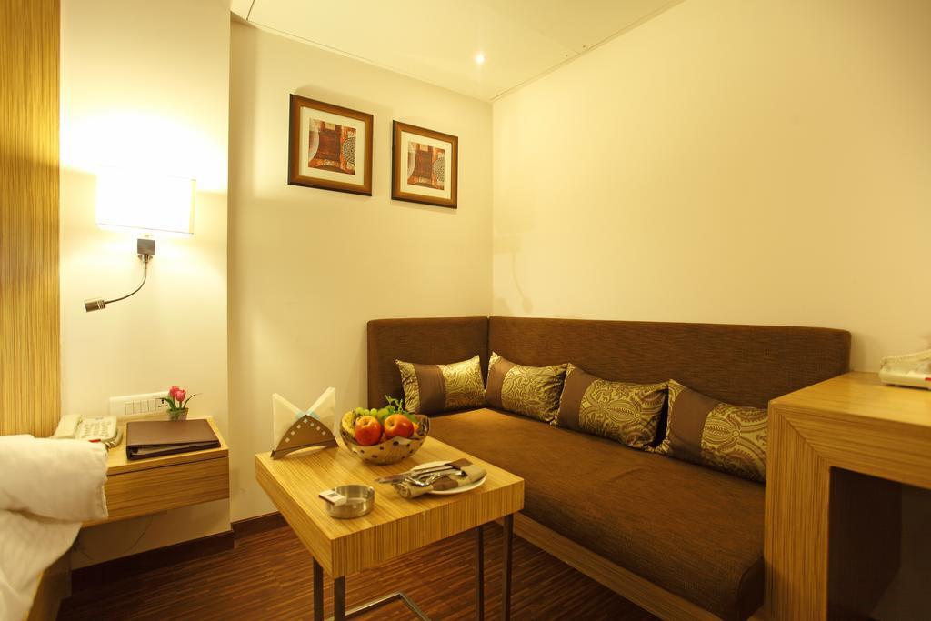 Comfort Inn Legacy Rajkot Eksteriør billede