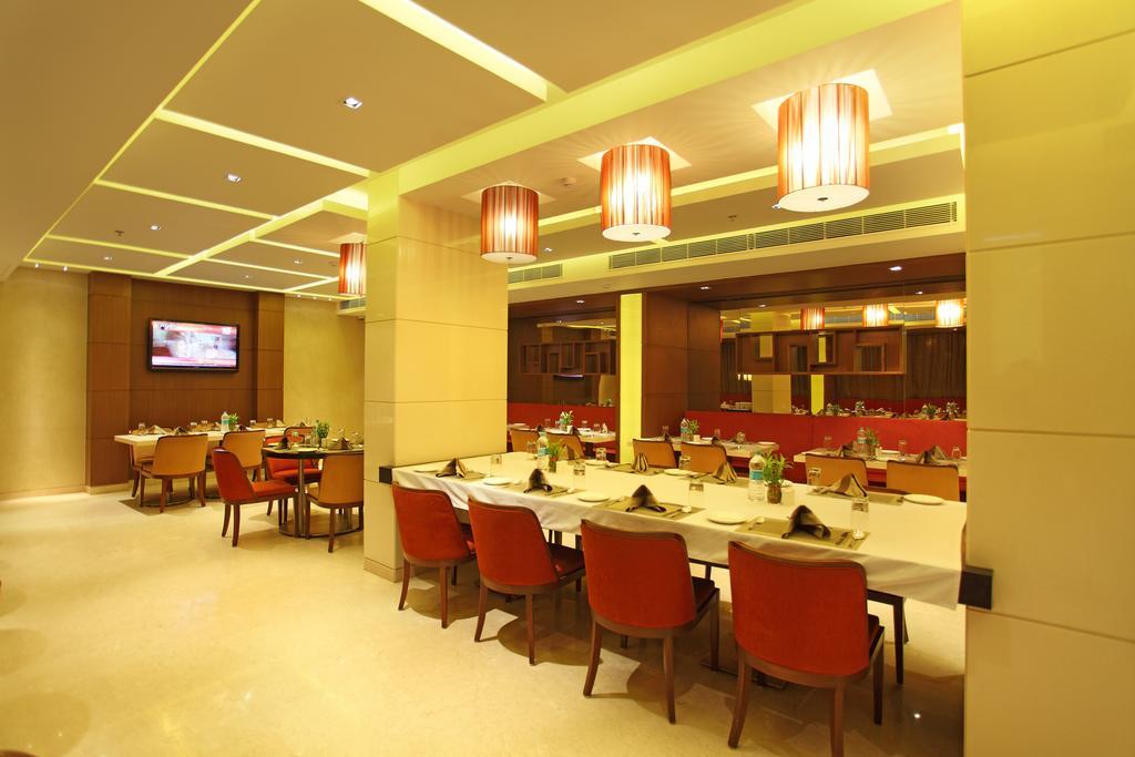 Comfort Inn Legacy Rajkot Eksteriør billede